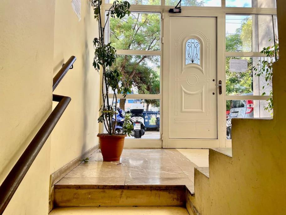 Apartamento Beautiful In Center Atenas